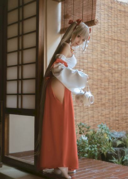 他缓慢而有力的撞着在车_日本成人在线