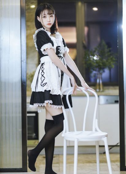 黑丝袜骚女抠逼视频对白_未删减完整版