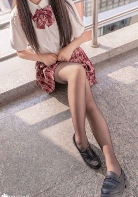 黄色美女性爱喷水视频网_超清完整视频观看