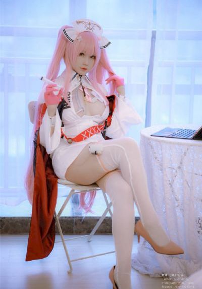美乳镇娇妻2肉欲_迅雷1080