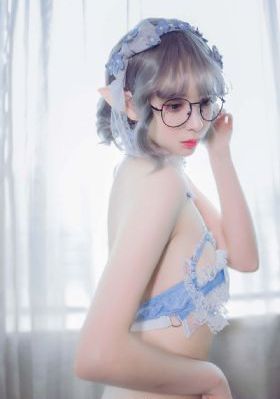 客厅里ying乱亲女h观看_DVD电影免费在线